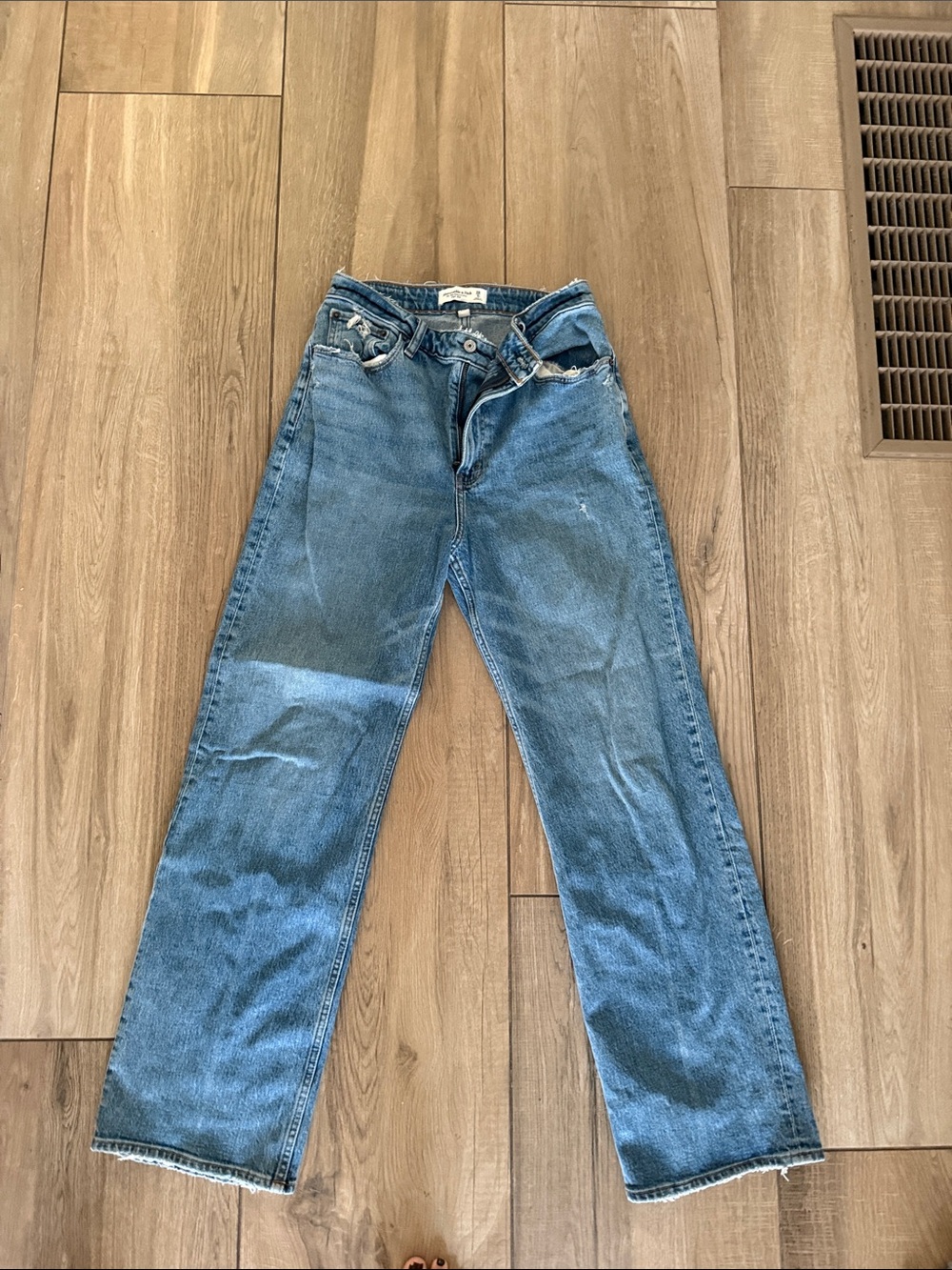 Abercrombie & Fitch Women's Light Blue Straight Jeans